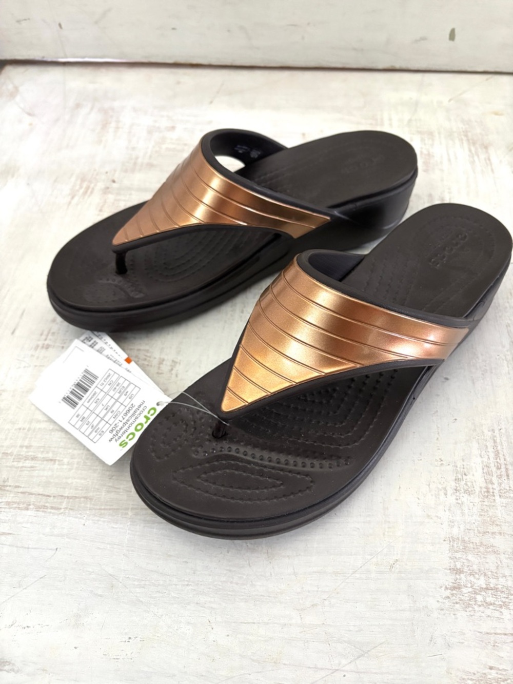 NWT Crocs Monterey Diamante Wedge Brown Metallic Flip Flops Sandals 9 - Picture 3 of 11